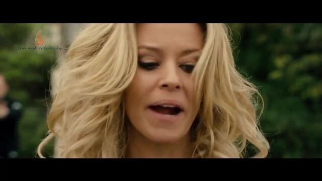 Elizabeth Banks - Аллея Стыда 2014 - potiskay.com